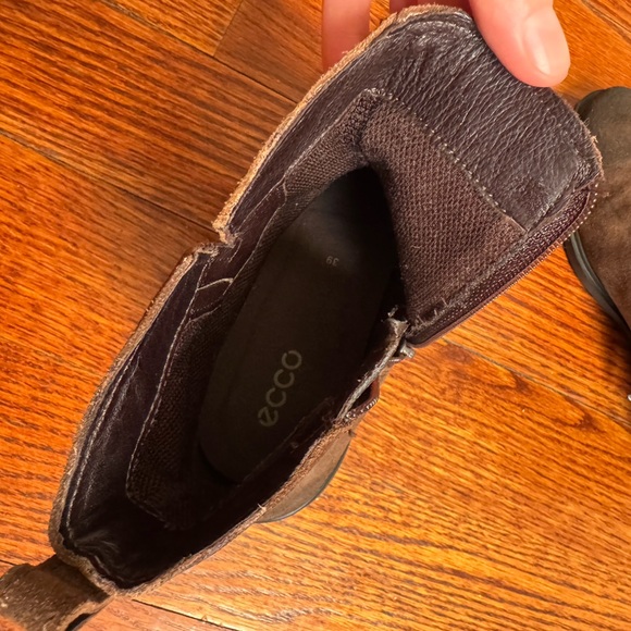 ECCO Touch 15 Women's Bootie in brown / Size 8 or 39 - Picture 6 of 9